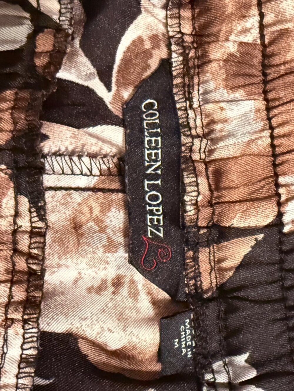 Colleen Lopez Size Medium Floral Shorts - Picture 4 of 5